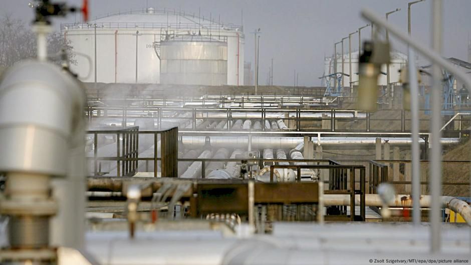 Станция по приему нефти в Венгрии (9 января 2007 года) Фото: Zsolt Szigetvary/MTI/epa/dpa/picture alliance