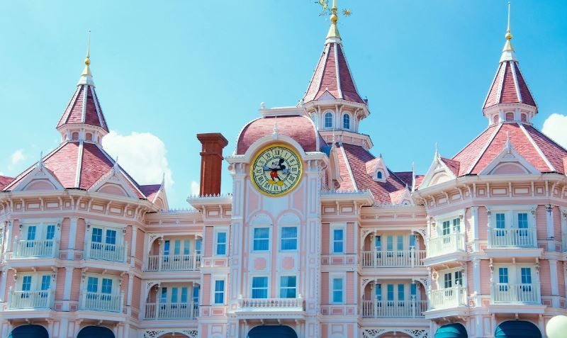 Парижский Диснейленд. Обложка © Shutterstock / FOTODOM / FigMedia