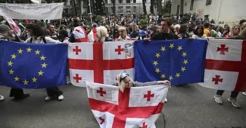 акция протеста у здания парламента Грузии 28 мая 2024. AP - Zurab Tsertsvadze