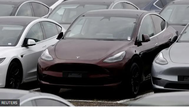 В последнее время продажи автомобилей Tesla падают