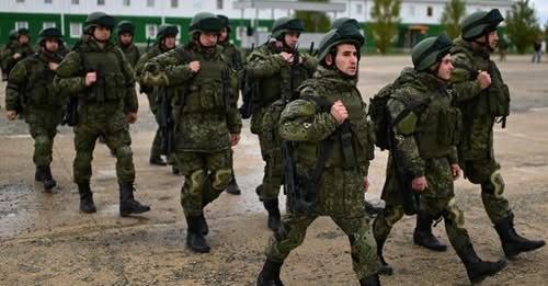 Минобороны РФ отправит резервистов защищать НПЗ и энергетические станции / Reuters