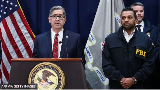 Прокурор США по Восточному округу Нью-Йорка Джозеф Ночелла и директор ФБР Кэш Патель