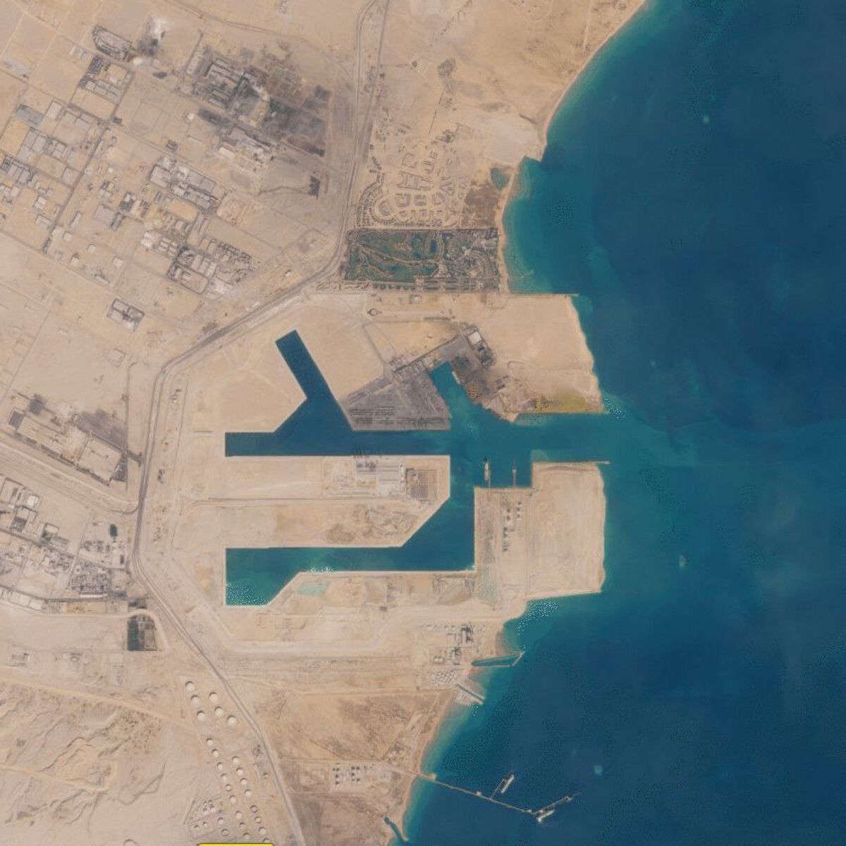 Спутниковый снимок порта Айн-Сохна / © Copernicus