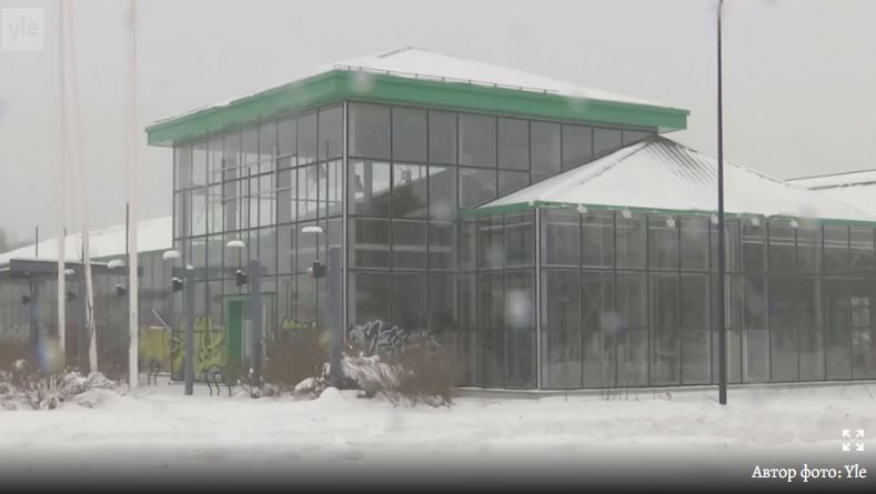 Закрытый садовый центр Plantagen в Мюллюмяки, Финляндия. Снимок с видео.