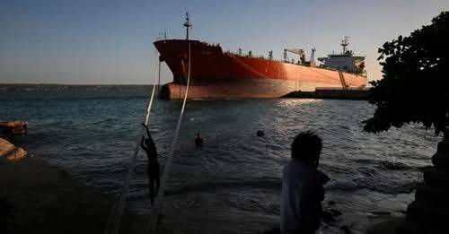 Россия отправила на Кубу танкер «Анатолий Колодкин» со 100 тысячами тонн нефти / Reuters