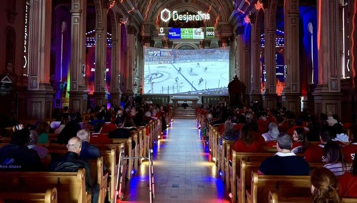 Трансляция в соборе РКЦ Канады. Фото: novusordowatch