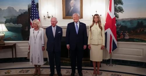 Король и королева Великобритании, Карл III и Камилла, стоят рядом с президентом США Дональдом Трампом и Меланией Трамп / Reuters