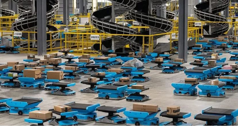 Складские роботы / © Amazon