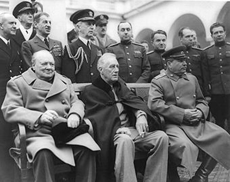 У.Черчилль, Ф.Рузвельт и И.Сталин на Ялтинской конференции
