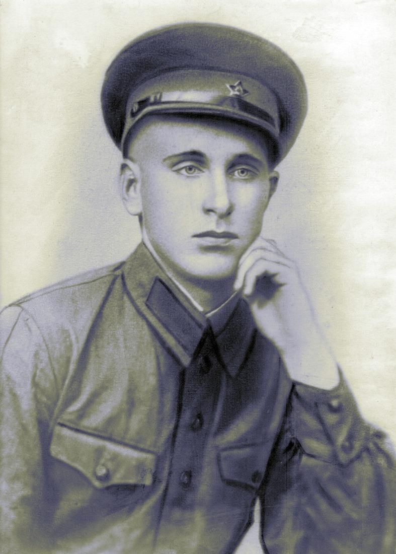 Молодой пограничник Ф.Лаптев весной 1941 г.