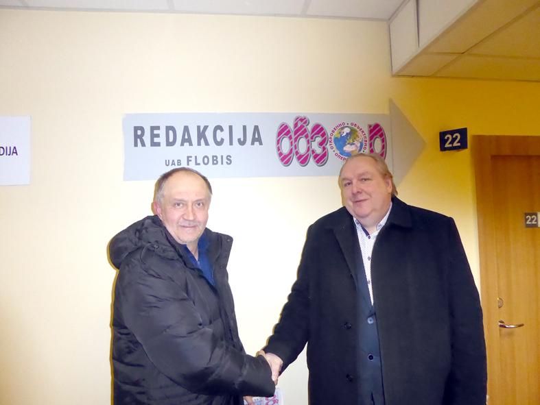 На снимке: Станислав Логвин (слева) и Гинтаутас Мелейка в редакции газеты «Обзор»