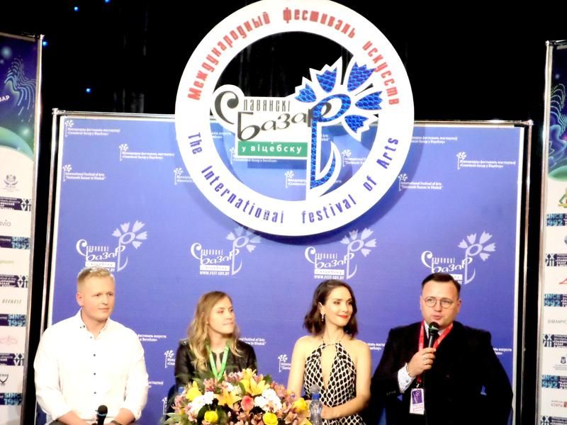 Наталия Орейра (вторая справа) в Витебске.