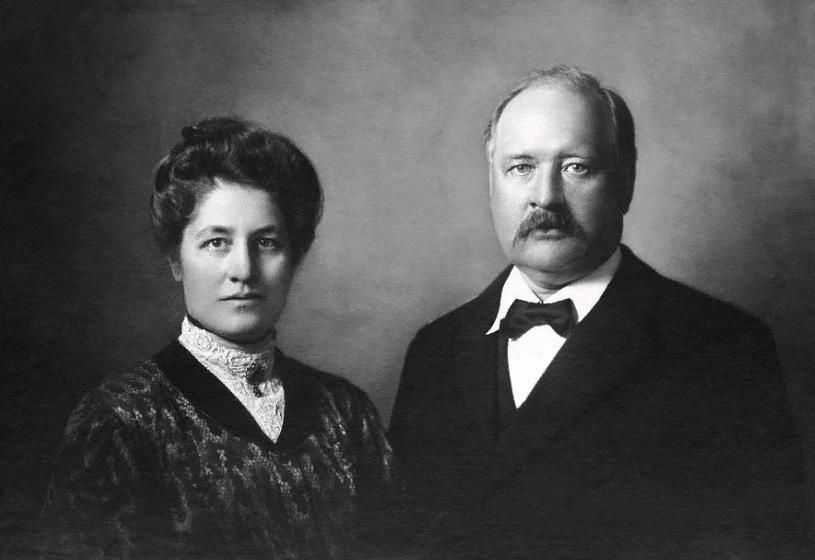 Со своей женой, Софьей Рудбек