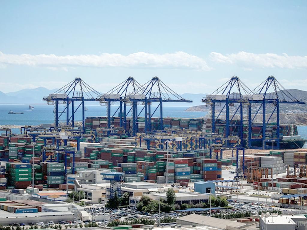 Порт Пирей привлекает рекордные доходы и становится одним из самых быстрорастущих контейнерных портов в мире.