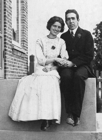 Брак Нильса Бора и Маргарет Норлунд принес счастье обоим. 1911 г.