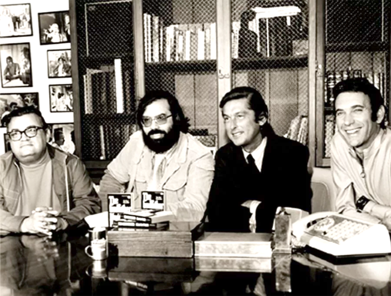 Марио Пьюзо, Фрэнсис Форд Коппола, продюсеры Роберт Эванс и Эл Радди объявляют о планах снять фильм «Крёстный отец», 29 сентября 1970 года
