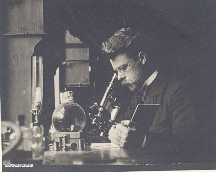 Николай Константинович в лаборатории в Гейдельберге, 1902 г.