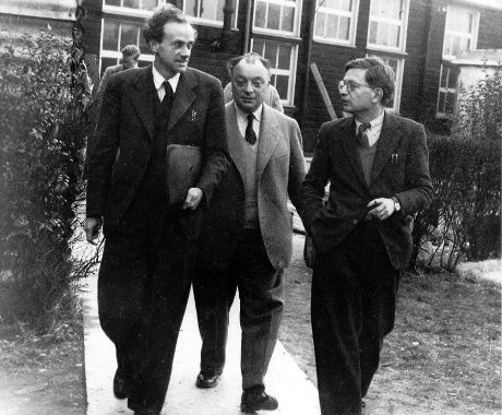 Поль Дирак, Вольфганг Паули и Рудольф Пайерлс. Бирмингемский университет, 1953 год