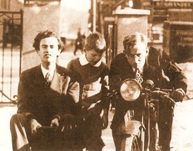 Лев Ландау и Георгий Гамов с сыном