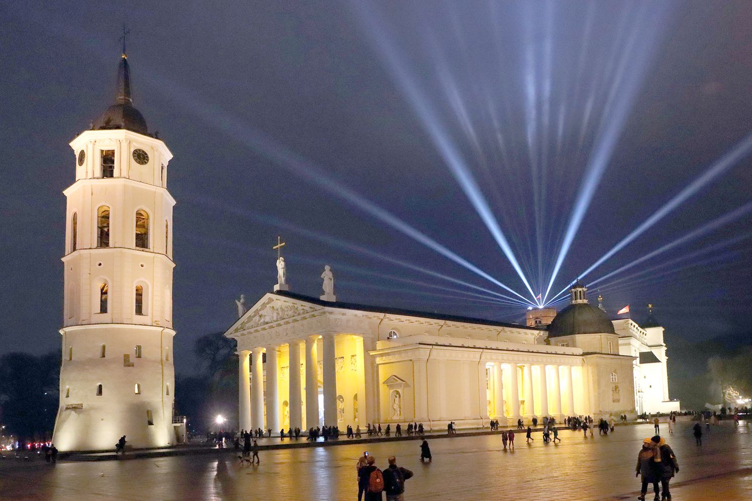 Фото Виктора Грецкаса, "Обзор"