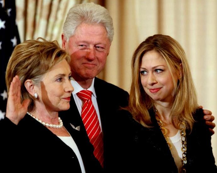 Семья Клинтонов фото:buro247.ru