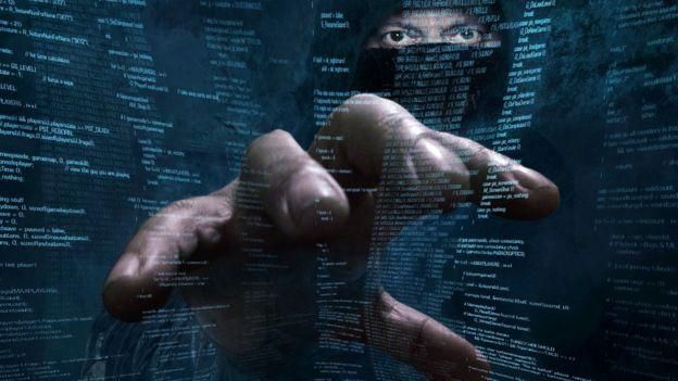 GETTY IMAGES Image caption Основной риск плохо организованного ICO - вероятность похищения цифровой валюты хакерами