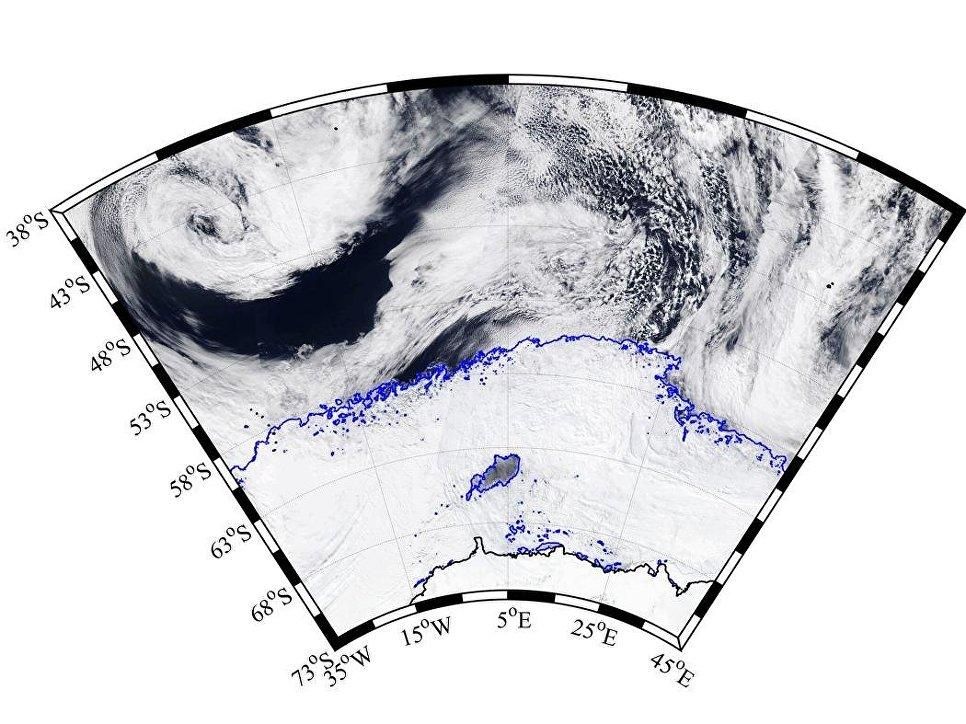 © Фото : MODIS-Aqua via NASA Worldview; sea ice contours from AMSR2 ASI via University of Bremen Отверстие в районе моря Уэдделла в Западной Антарктиде