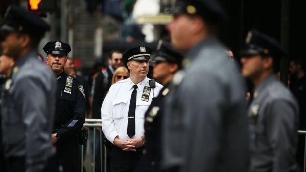 GETTY IMAGES Image caption Крессида Дик также планирует совершить рабочие поездки в Нью-Йорк, чтобы познакомиться с положительным опытом работы нью-йоркской полиции