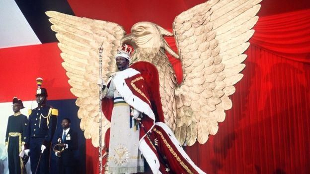 PIERRE GILLAUD/AFP/GETTY IMAGES Image caption Самокоронацию в 1977 году Бокасса провел по примеру Наполеона Бонапарта