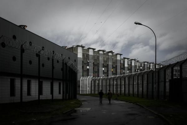 Тюрьма Флери-Мерожис под Парижем Philippe LOPEZ / AFP