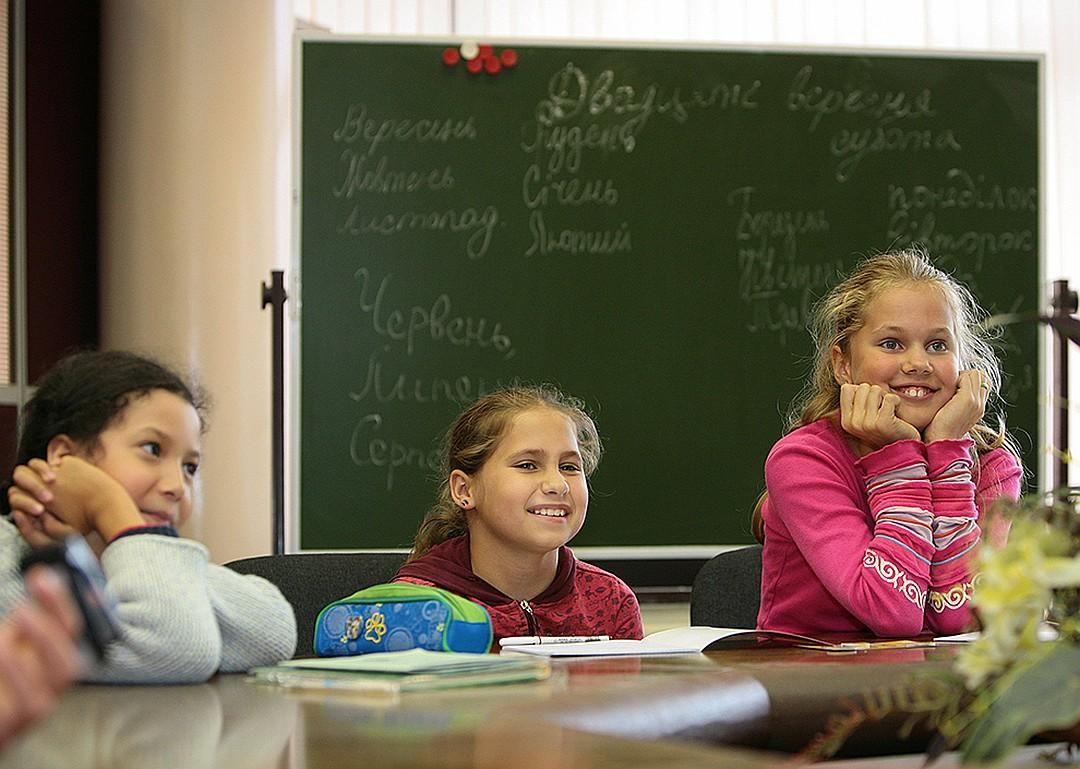 Начиная от детского сады и по вуз включительно все не личные разговоры и обучение будут вестись на украинском Фото: GLOBAL LOOK PRESS