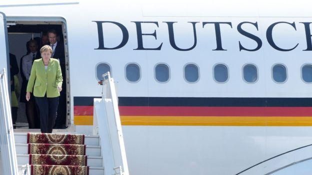 AFP Image caption На самолете "Конрад Аденауэр" канцлер Германии совершает правительственные визиты
