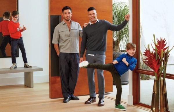 Рики Мартин с мужем и двумя сыновьями, Маттео и Валентино, в своем роскошном особняке в Лос-Анджелесе