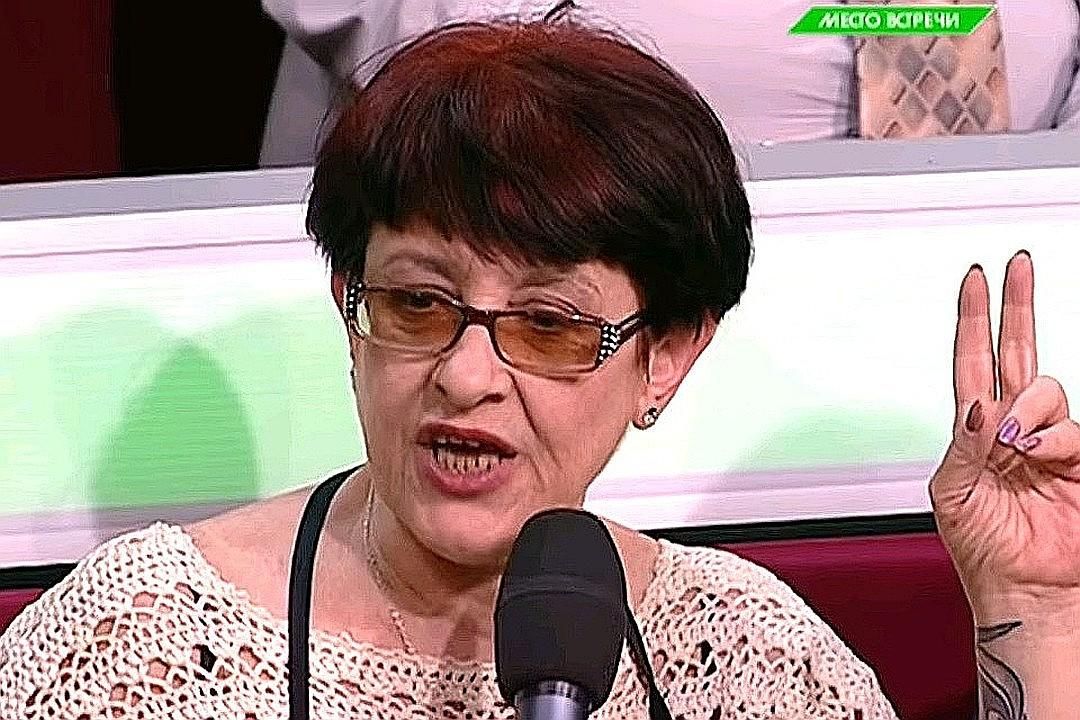 По сути, в Москве Елена занималась типичным для заробитчан ремеслом – работала на российском ТВ платным "экспертом по Украине"
