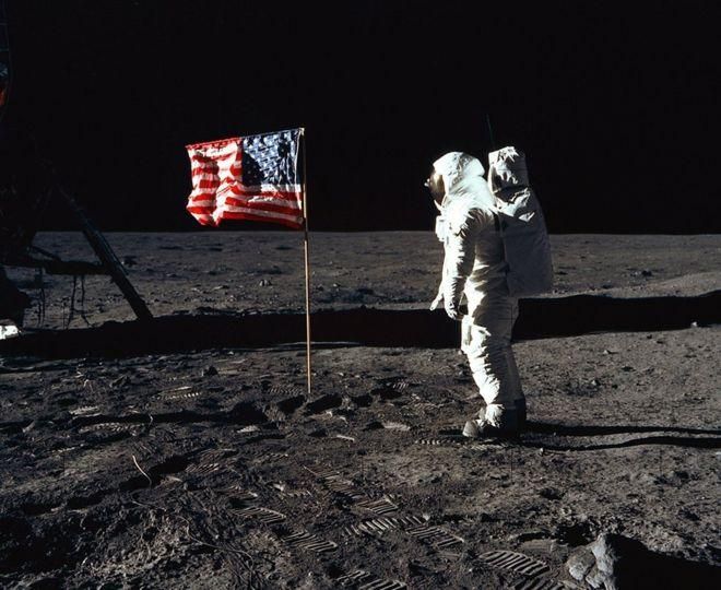 NASA Image caption Базз Олдрин сказал о великом запустении Луны