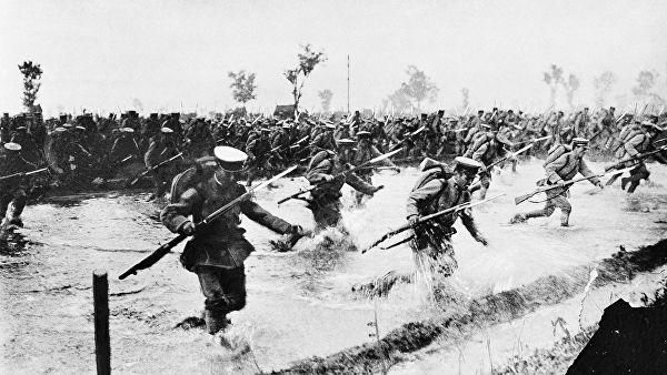 © AP Photo Наступление японской пехоты на русские линии в Азии, 1904 год