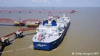 В июле 2018 танкер "Владимир Русанов" доставил в Китай первую партию газа с завода "Ямал СПГ"