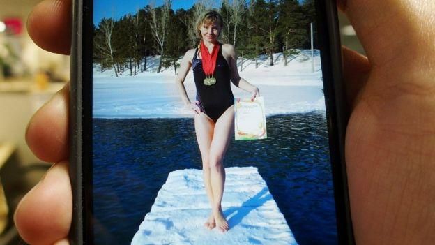 Кувшинникова расценивает свои фото как доказательство спортивных успехов, но в школе, где она работала, говорят, что родители смотрят на них иначе