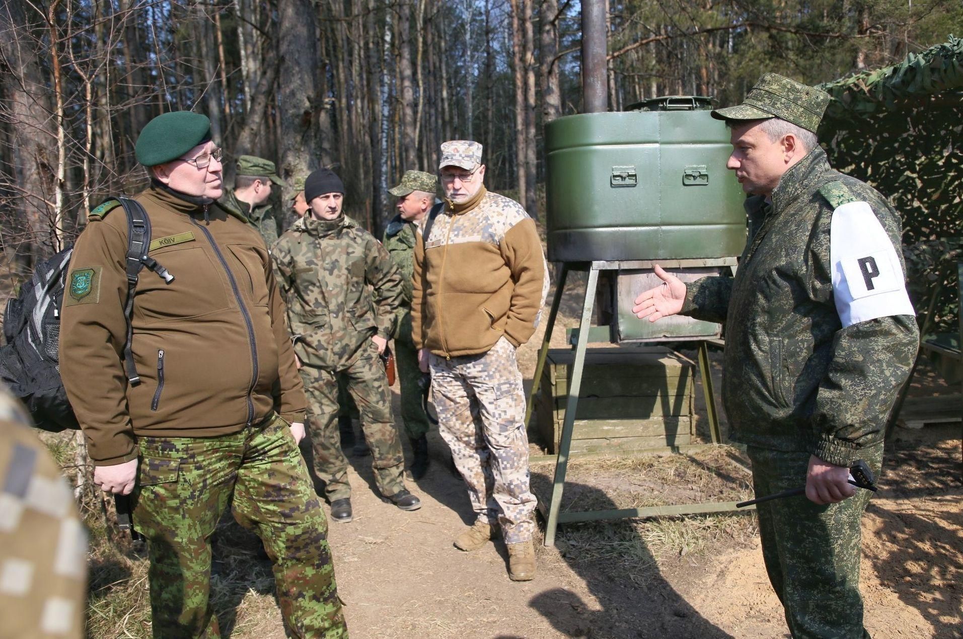 За учением на Борисовском полигоне наблюдают иностранные военные © PHOTO : ВЛАДИМИР БЛИНОВ / ВАЯР