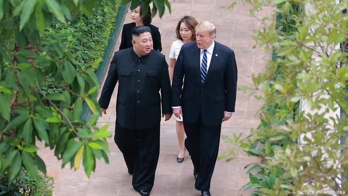 Встреча Ким Чен Ына и Дональда Трампа в Ханое в феврале провалилась