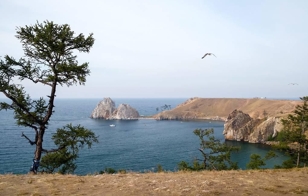 Скала Шаманка на острове Ольхон © Владимир Байкальский/ТАСС