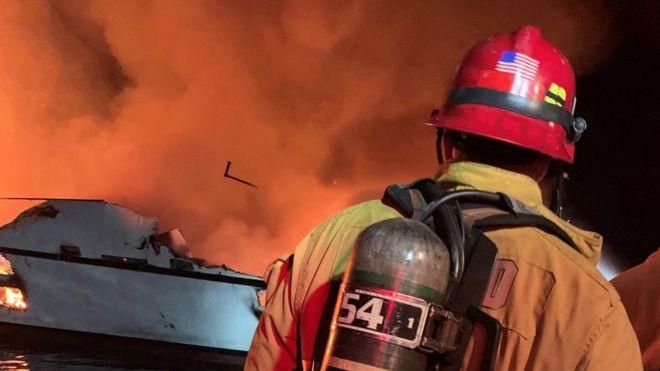 REUTERS Image caption Прибывшим на место пожарным долго не удавалось справиться с огнем