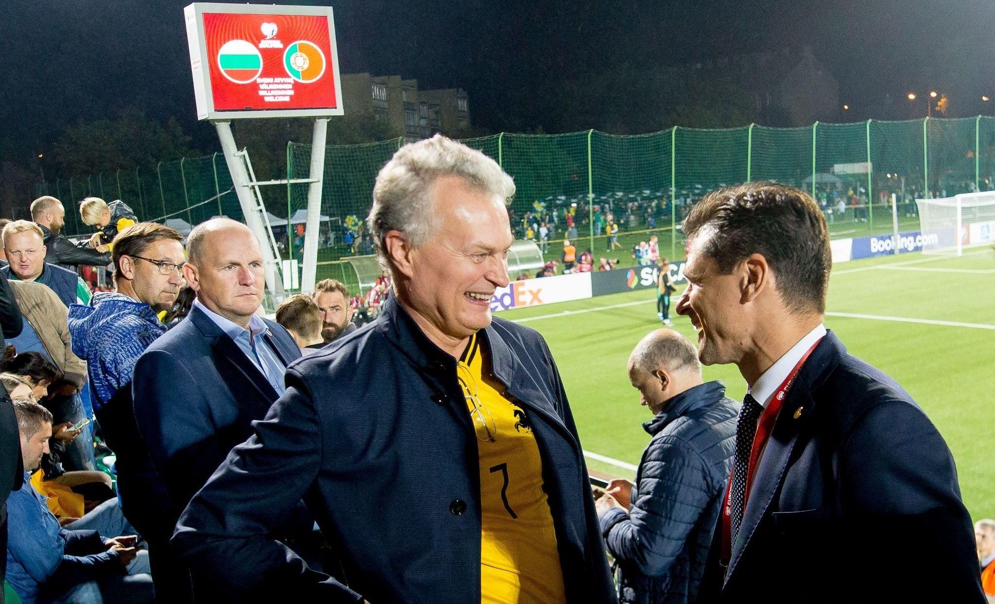 © PHOTO: FACEBOOK / LIETUVOS FUTBOLAS Президент Литвы Гитанас Науседа на матче Литва Португалия