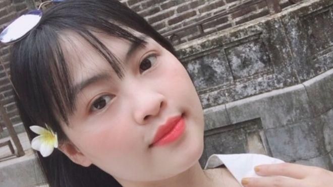 FAMILY OF PHAM TRA MY Image caption Брат Фам Тхи Ча Ми рассказал, что она заплатила контрабандистам 30 тыс. фунтов (38 тыс. долларов)