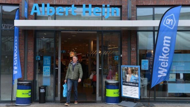 GETTY IMAGES Image caption Albert Heijn - самая большая сеть супермаркетов в Нидерландах
