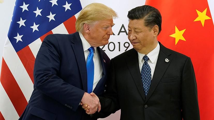 Президент США Дональд Трамп и лидер КНР Си Цзиньпин © Kevin Lamarque/Reuters