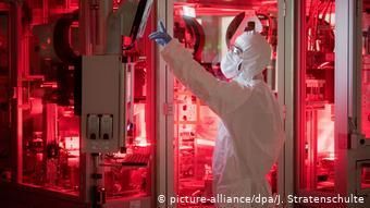 Производство аккумуляторных батарей на заводе Volkswagen в Зальцгиттере