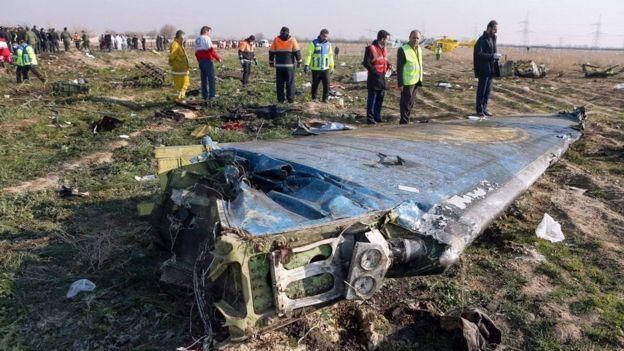 AFP Image caption В первые три дня после катастрофы Иран отрицал, что украинский самолет был сбит