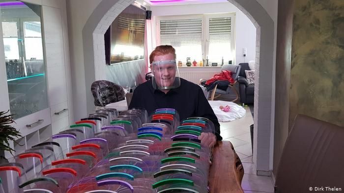 Немецкий предприниматель Дирк Телен выпускает защитные маски для медперсонала