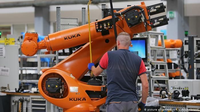 Фирма Kuka, выпускающая промышленные роботы, с 2016 года контролируется из Китая